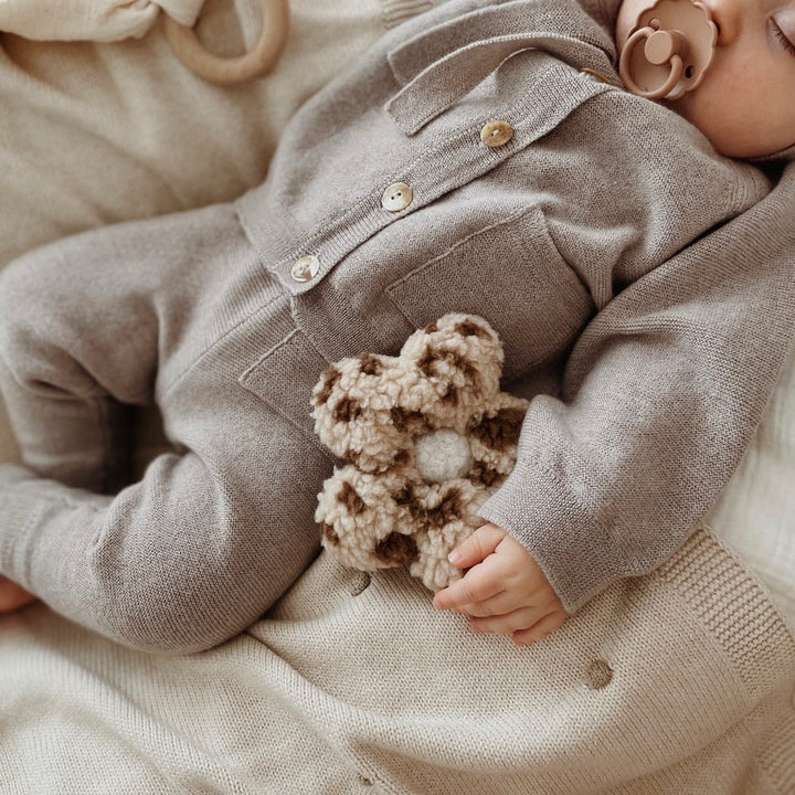 Mikroplast i barneleker - og hvorfor vi i Minibello er ekstra nøye med hvilke bamser vi tar inn 🧸✨