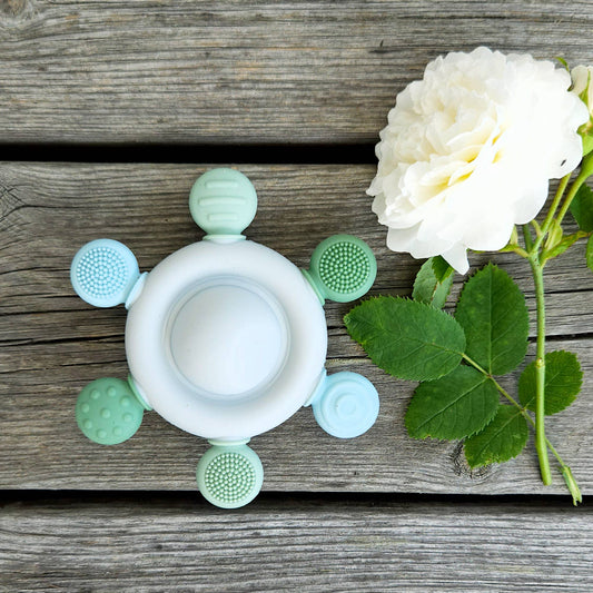 Biteleke med rangle - grønn