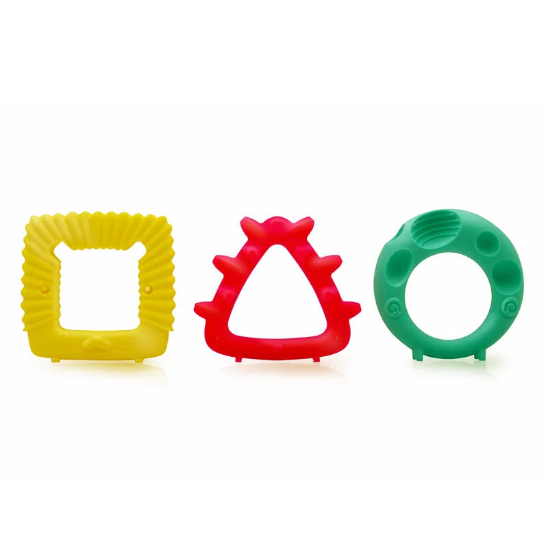 3pk geometri biteleker med matgradert silikon i gult, rødt og grønt som tåler oppvaskmaskin