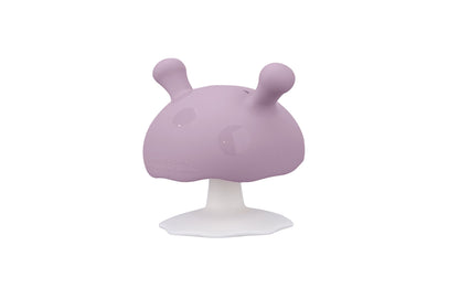 Sopp lavendel babyteether i myk lavendelfarget silikon med hvit base tåler oppvaskmaskin
