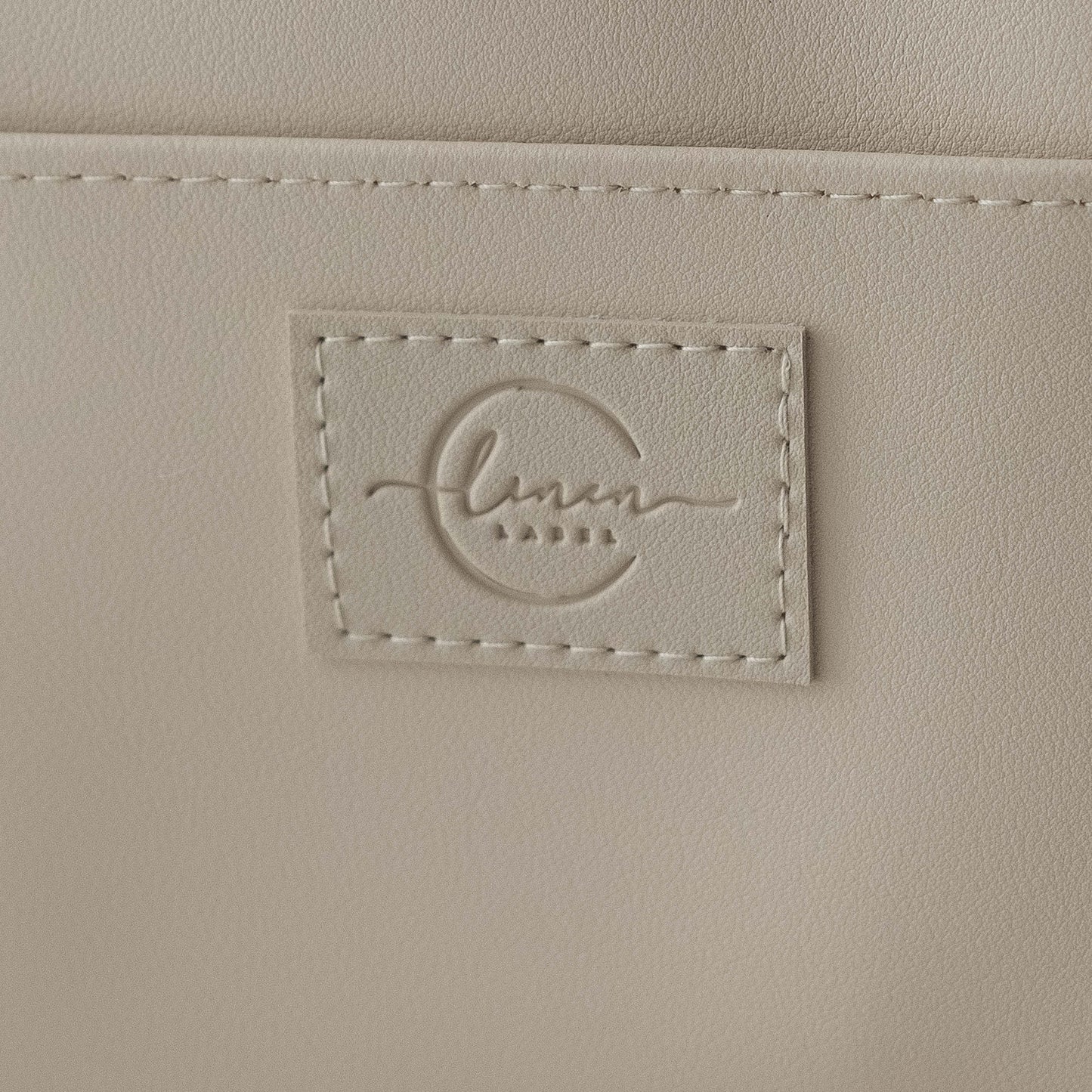 Stellebag // Diaper Caddy - vegansk lær - Nude