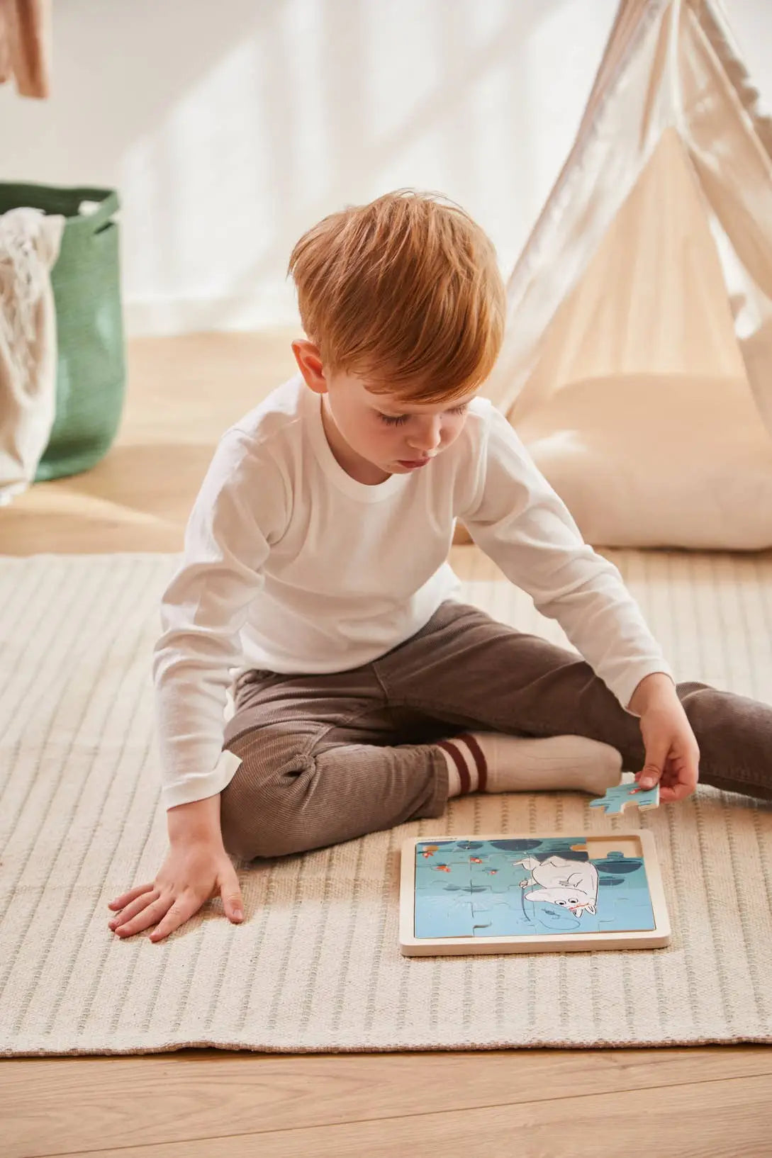 Robust trepuslespill moomin puslespill med søtt mummi-motiv av hvit isbjørn på blå bakgrunn
